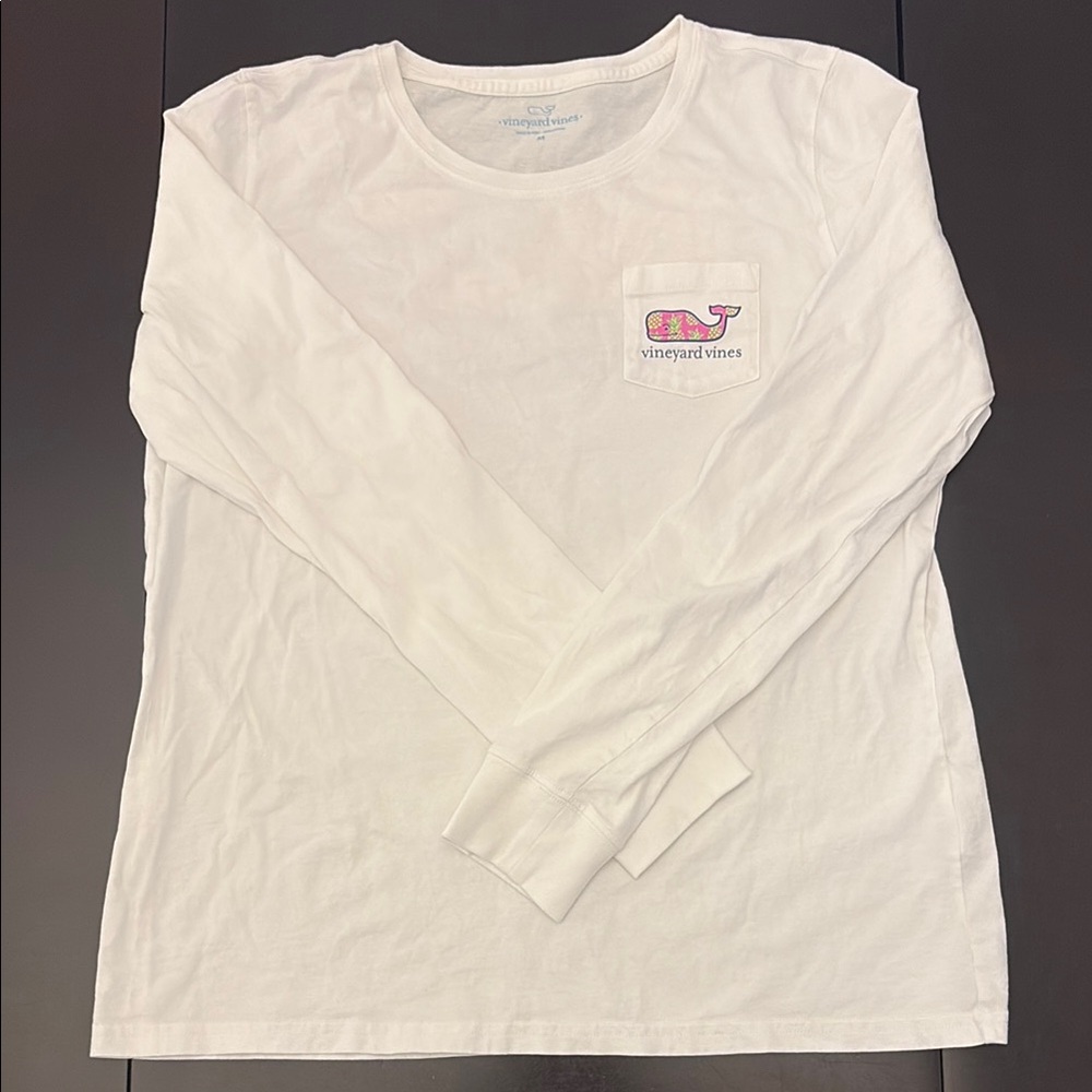 Vinyard vines women medium long sleeve t with designs